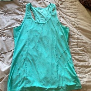 Workout tank top